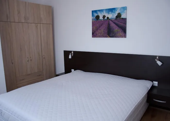 Maria Apartmanhotel Carevo