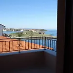 Maria Apartahotel