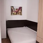 Maria 3*