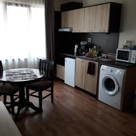 Maria Apartmanhotel 3*