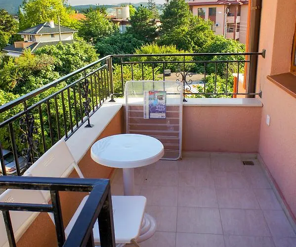 Maria Apartmanhotel Carevo